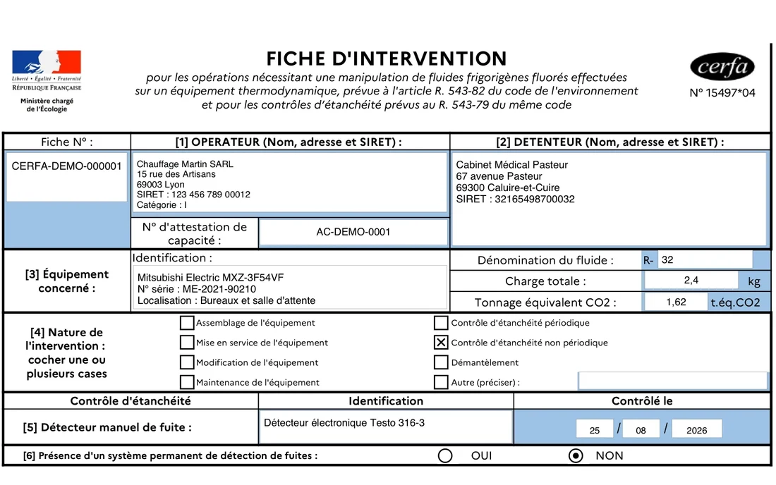L'en-tête d'une fiche d'intervention CERFA 15497 : détenteur, dénomination du fluide, charge totale, tonnage équivalent CO2